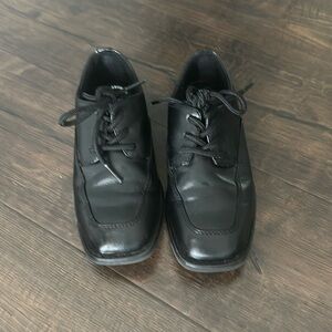 Boys size 12 Sonoma black memory foam dress shoes worn once! Like new!